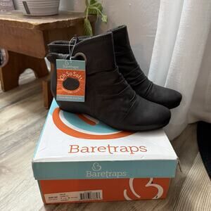 Baretraps Salie Gunmetal Faux Suede Ankle Booties Women’s 7.5 M NIB